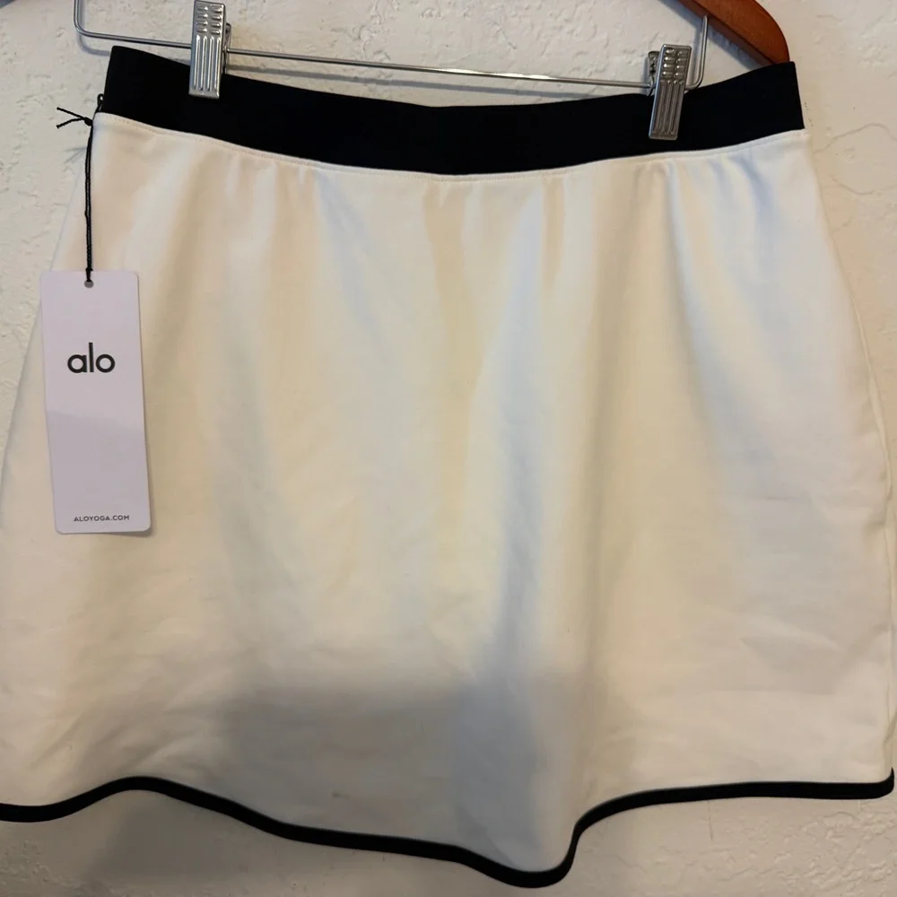 ALO Yoga White Skirt with Black Trim